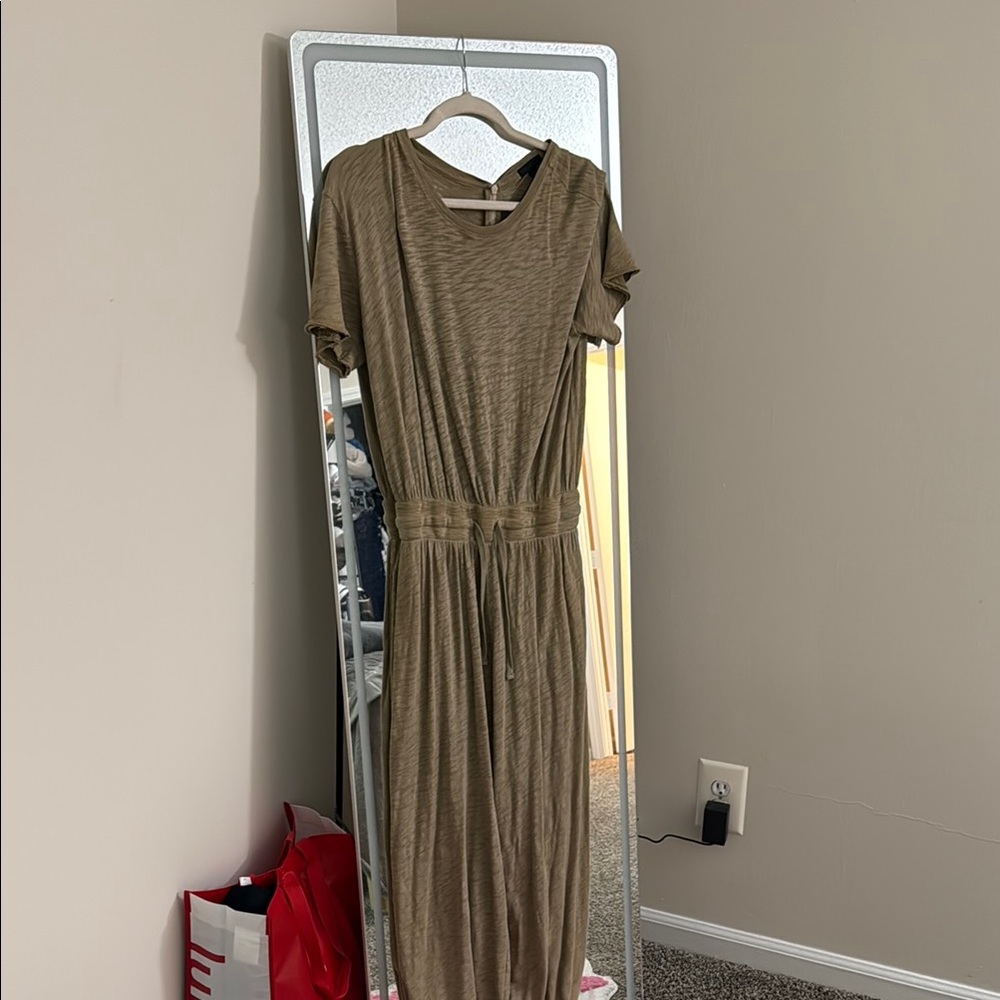 Ami Tan Casual V-Neck Jumpsuit